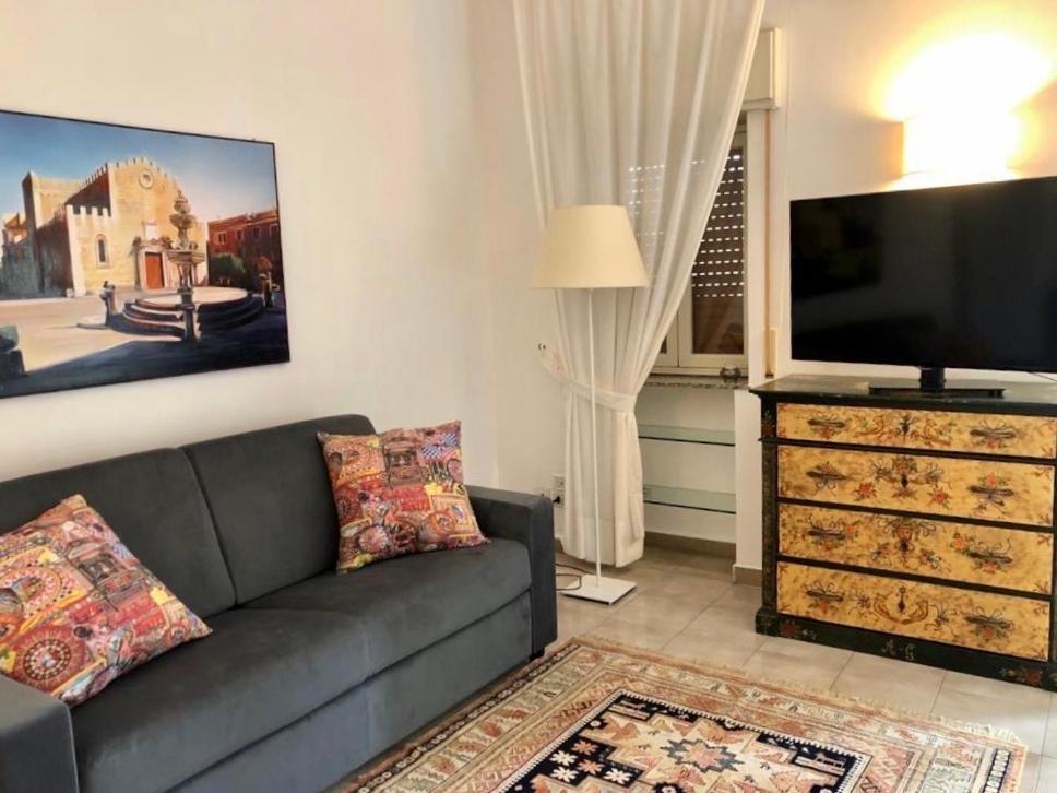 Casa Cariddi Boutique Apartment Taormina Bagian luar foto