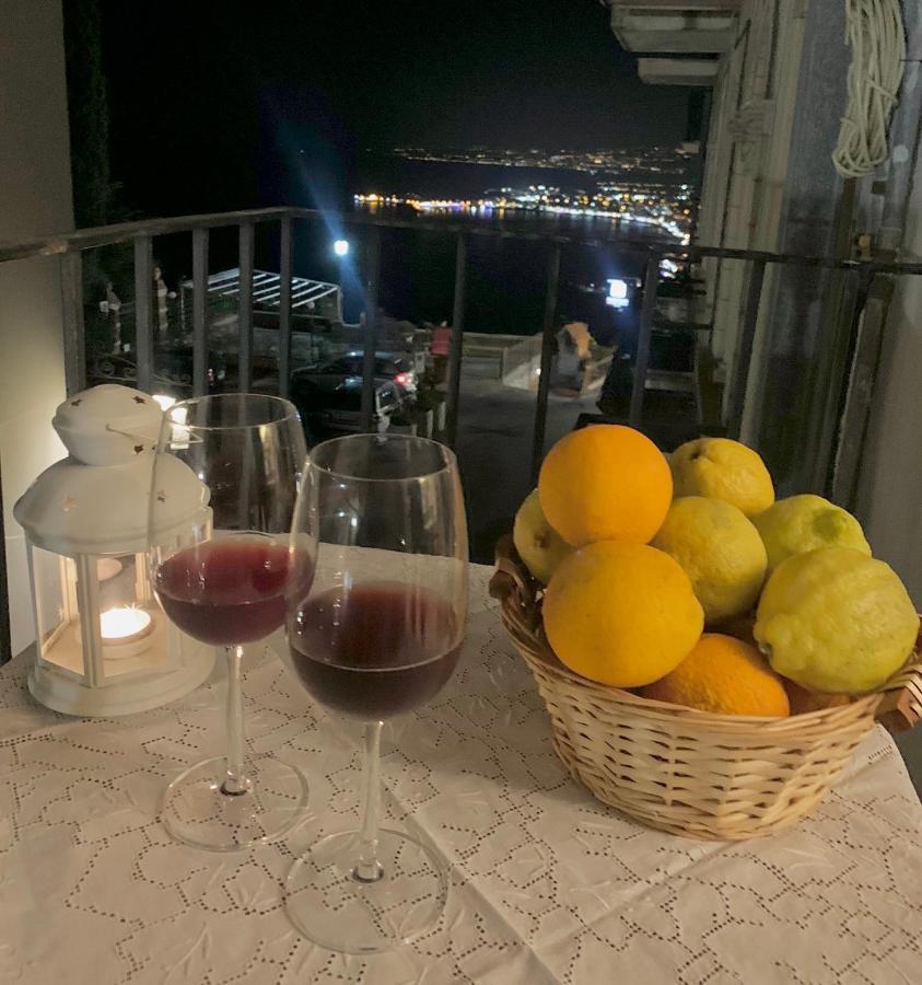 Casa Cariddi Boutique Apartment Taormina Bagian luar foto